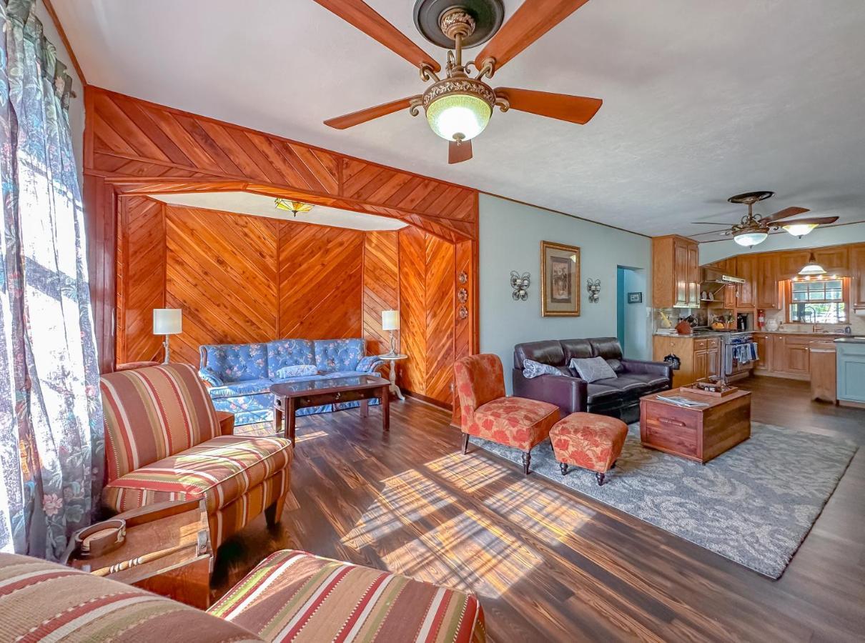 Groups-Hot Tub -Pool- Private-4 Baths Villa Tallahassee Exterior photo